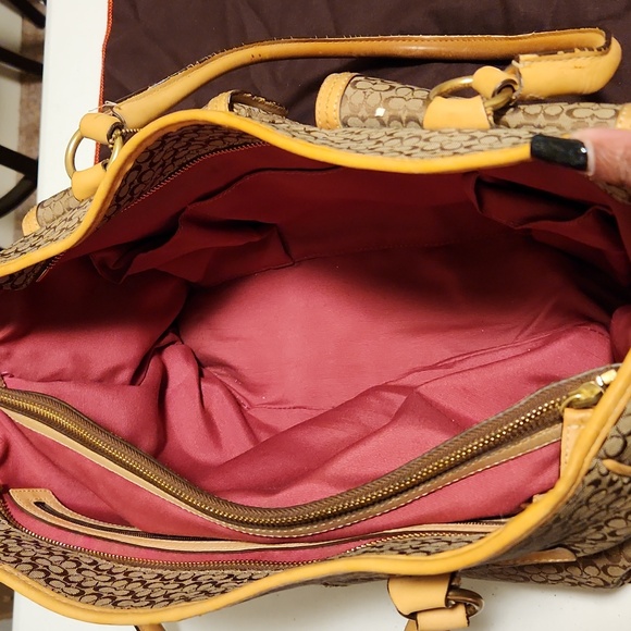 Coach Brown and Tan Large Signature Laptop bag (NEEDS  MINOR HANDLE REPAIR) - Picture 10 of 16